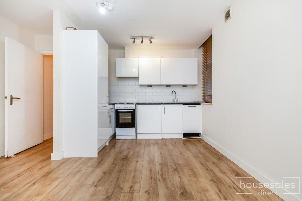 Apartment in Bristol - View 3