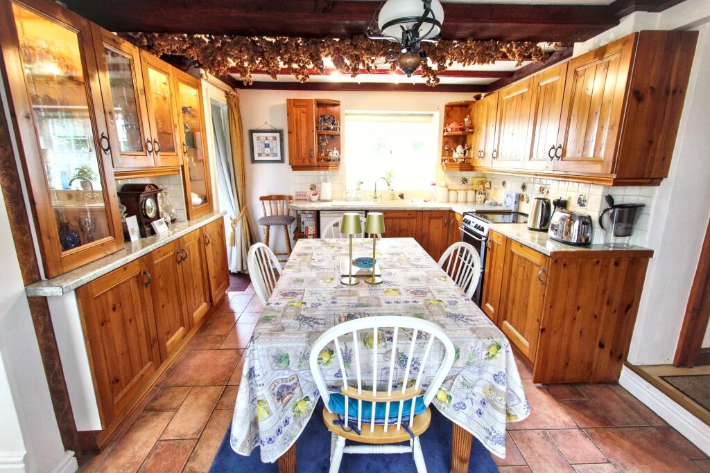 House in East Devon, Whimple - View 4