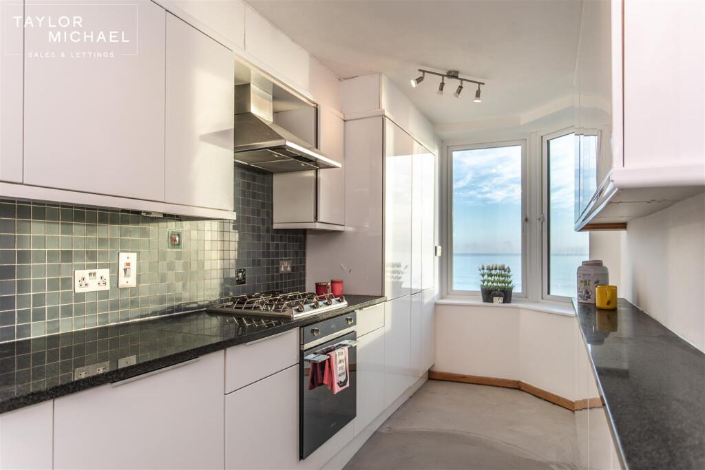 Kings Esplanade, Hove photo 5