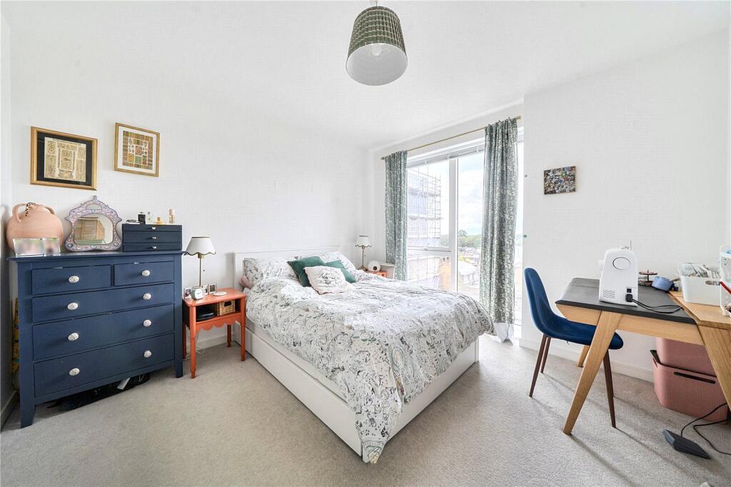 Apartment in London - More