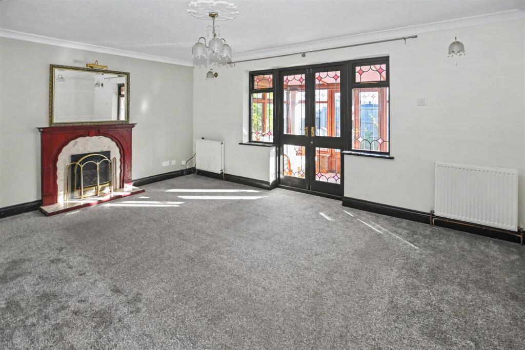 House in Castle Point, Canvey Island - View 2