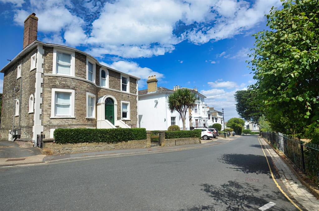 Apartment in Ryde, Oakfield - View 5