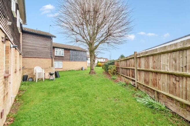 Holmedale, Slough, Berkshire, SL2 photo 4