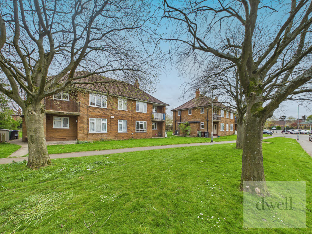 Main image of property: Old Farm Parade, Leeds, LS16