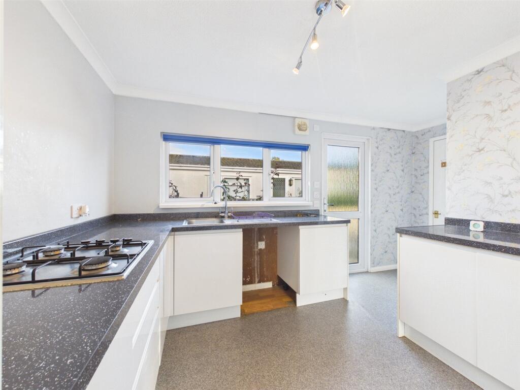 House in Gloucester - View 5