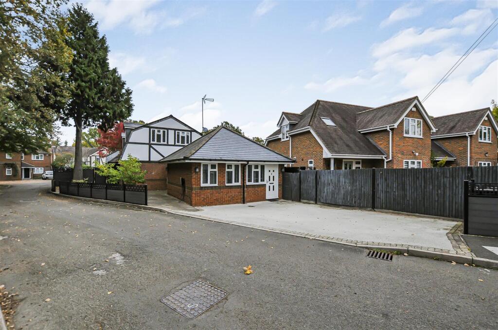 Additional image 17 of Hazel Road, Park Street, St. Albans