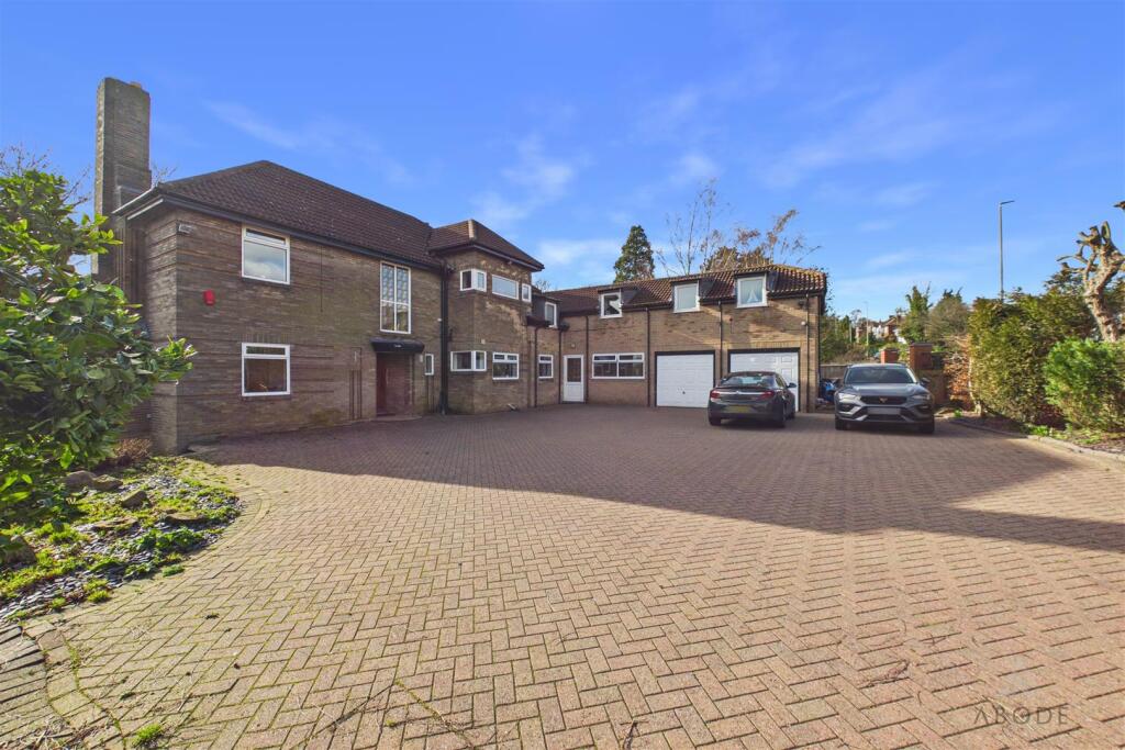 5-bed detached on Ashby Road East, Burton upon Trent, £800,000