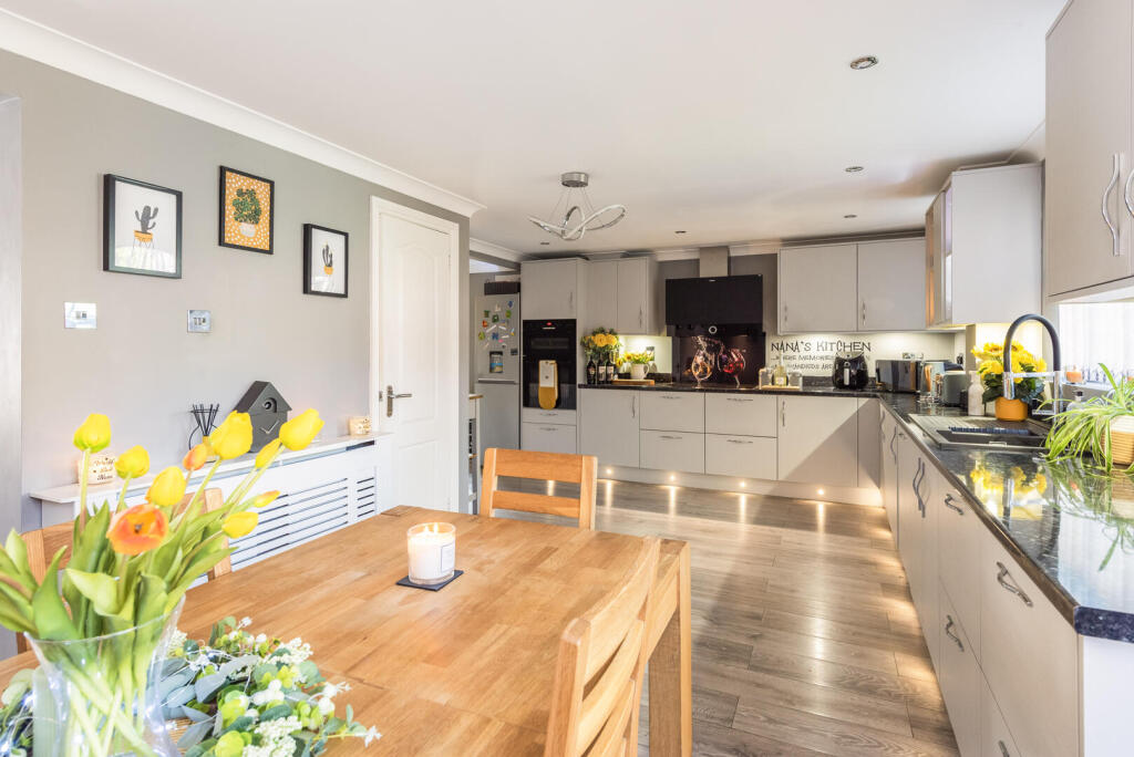 House in Fareham, Whiteley - View 6