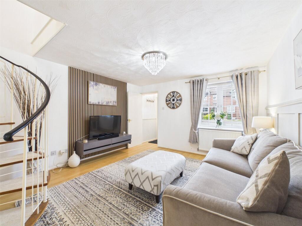 House in Worcester, Lyppard Grange, Warndon - View 5