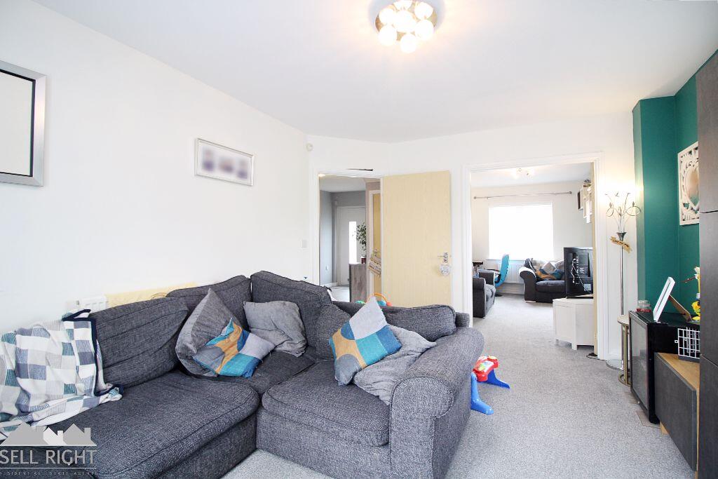 House in Pontypridd, Rhondda Cynon Taf - More