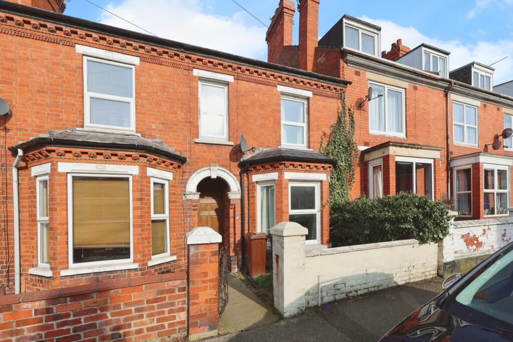 3-bed terraced on St. Catherines Grove, Lincoln, Lincolnshire, LN5, £150,000