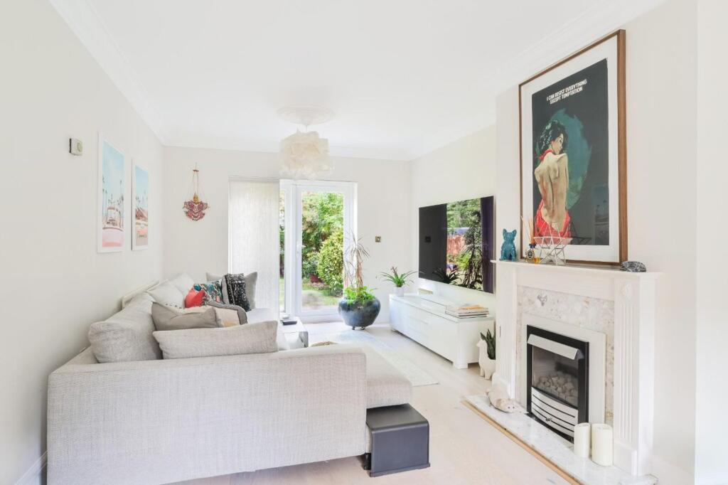 House in Epsom and Ewell, West Ewell - View 2