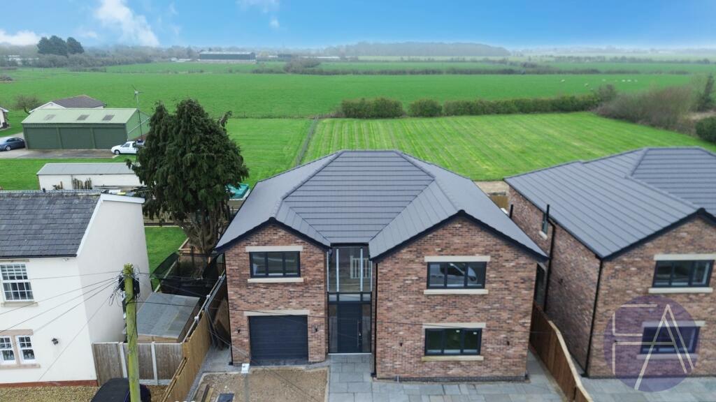 5-bed detached on Fermor Road, Tarleton, Preston, Lancashire, PR4 6AP, £620,000