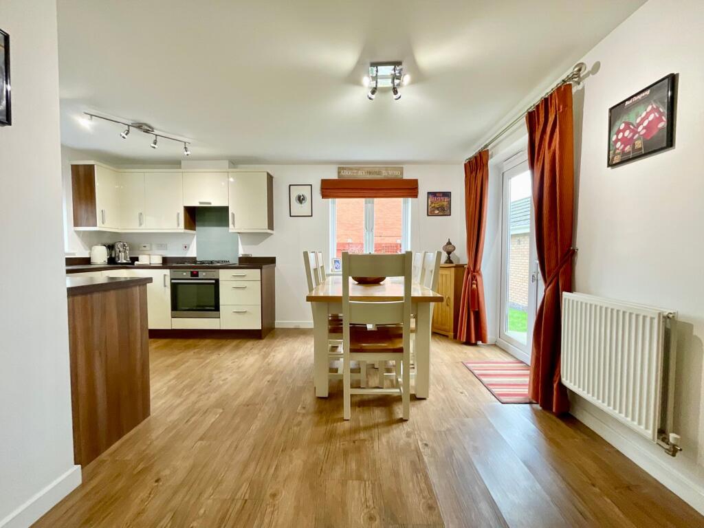 Clos Ennig, Bettws, Newport, NP20 photo 3