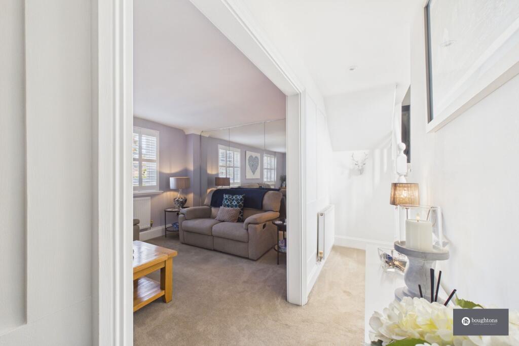Apartment in Northampton - View 5