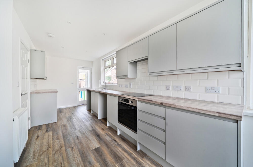 House in Hull - View 5
