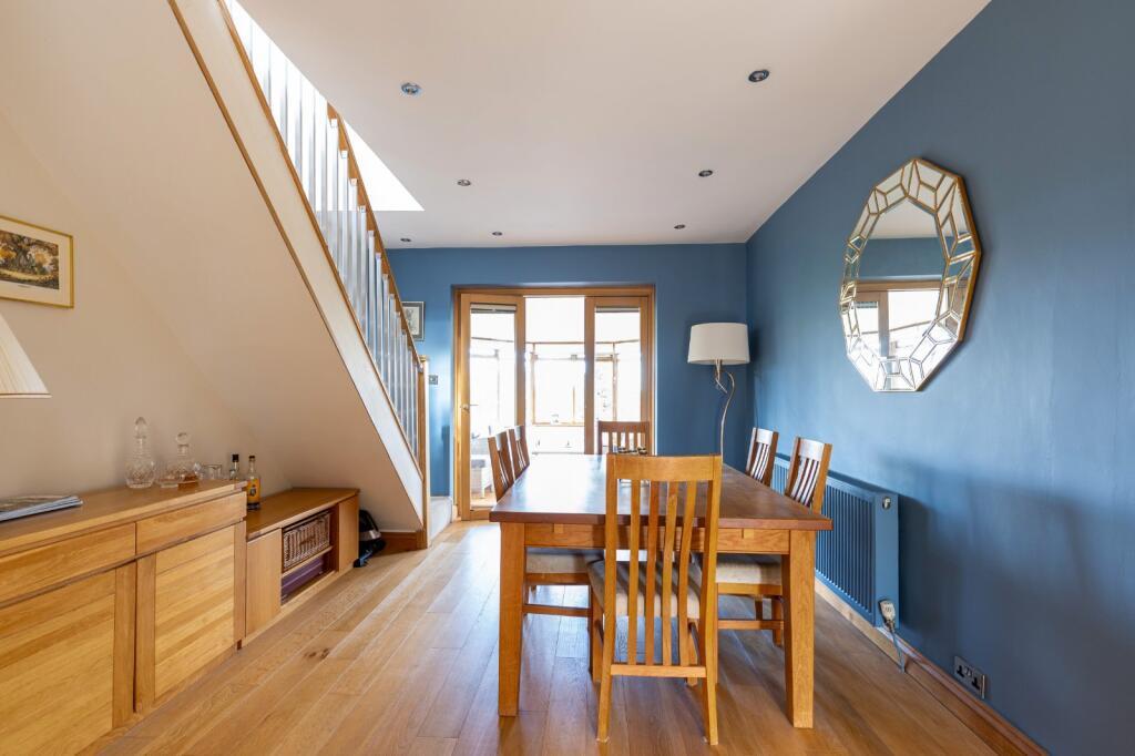 House in Wychavon, Broadway - More