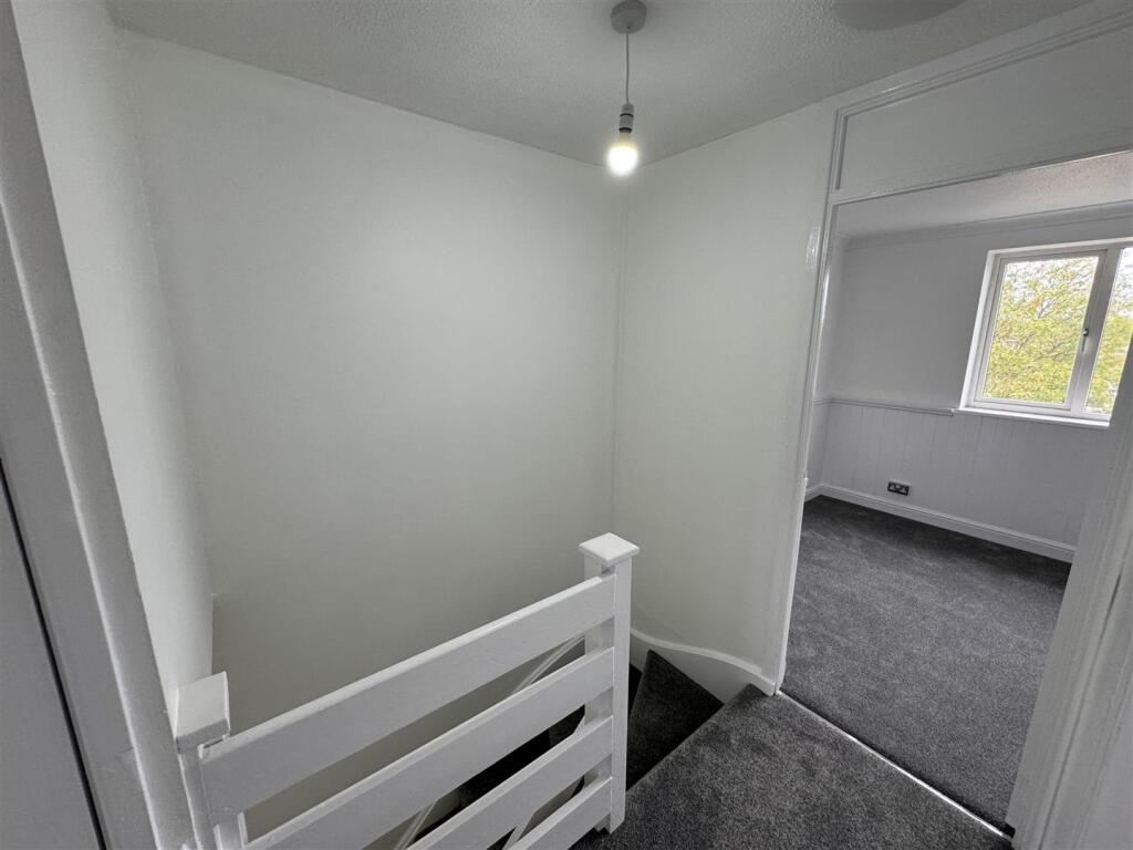 House in Newport - More