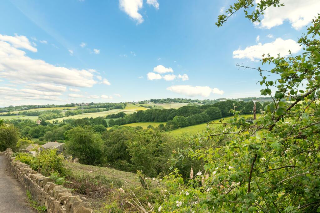 Low Road, Thornhill, WF12 photo 2