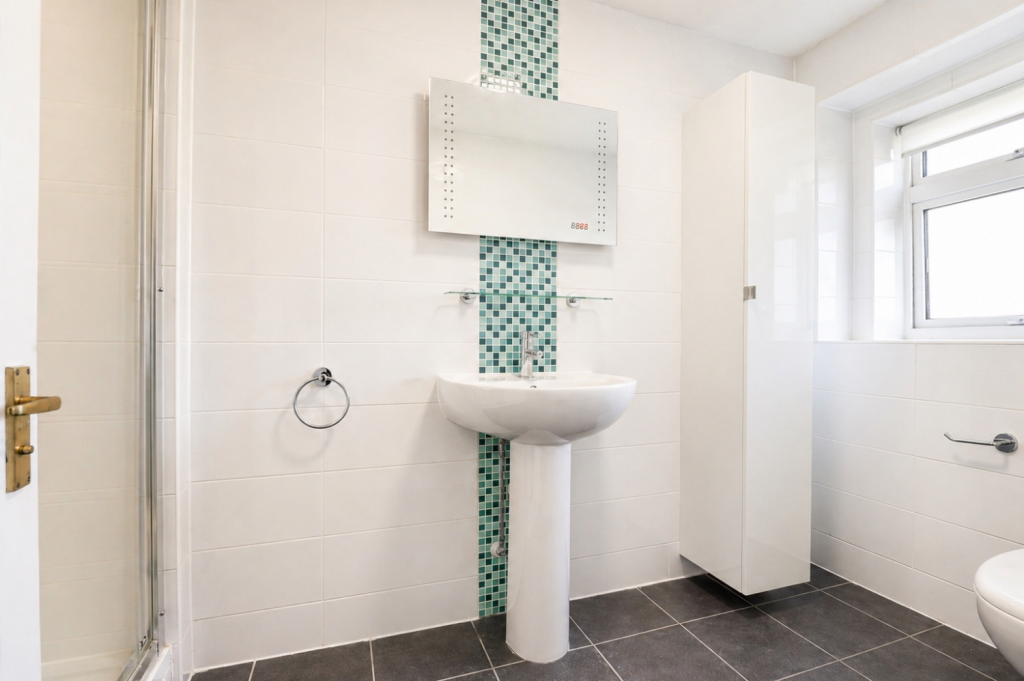 Apartment in Bromley - More