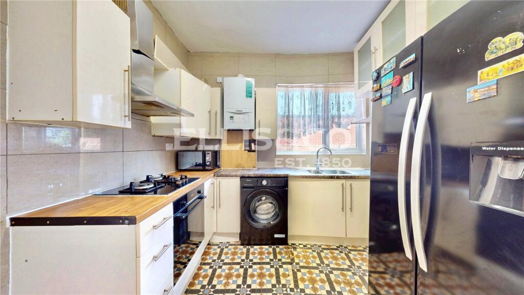 Apartment in Harrow - More
