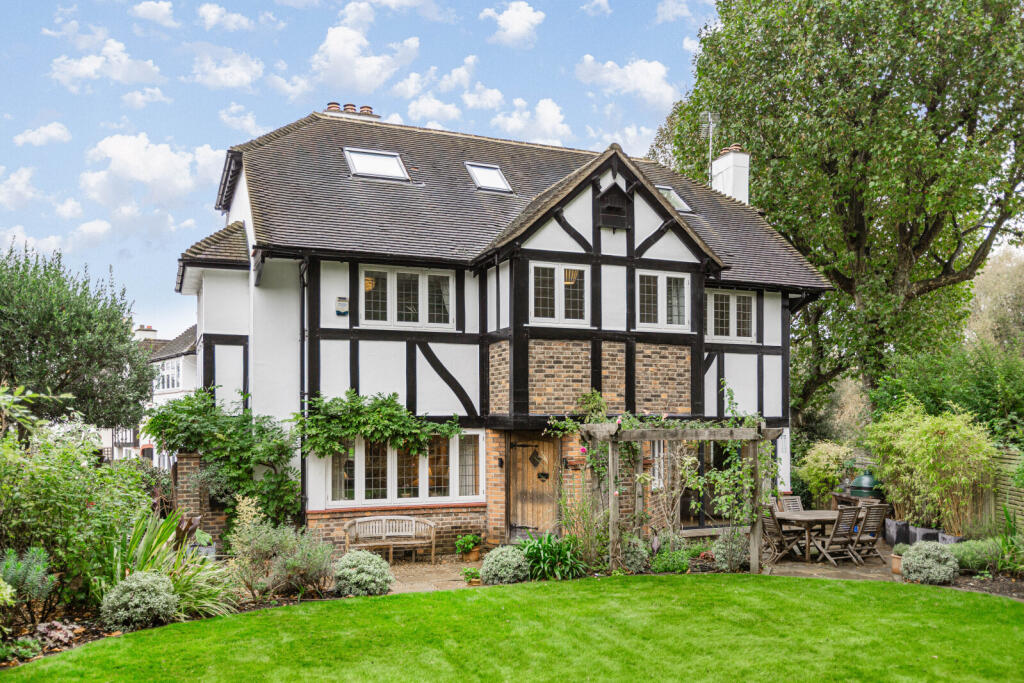 Main image of property: Hertford Avenue, 
East Sheen, SW14