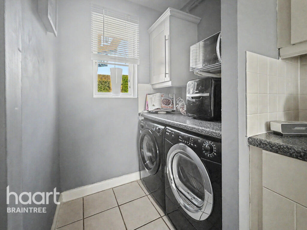 House in Uttlesford, Flitch Green - More