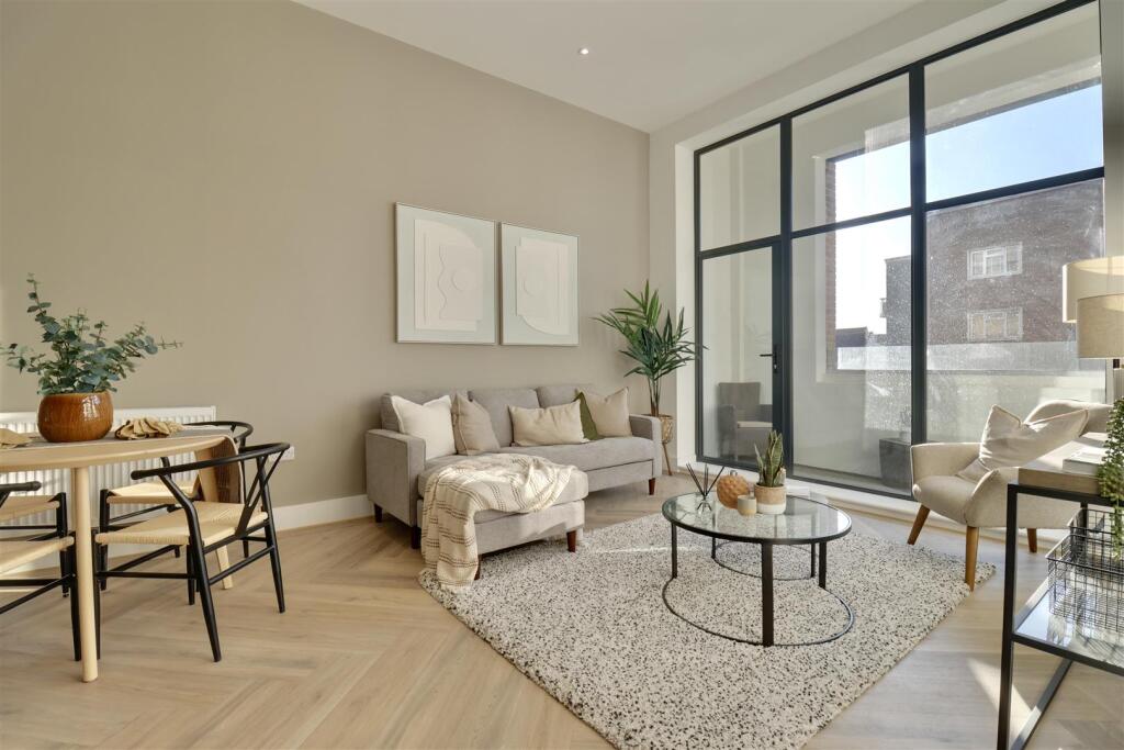 Apartment in Portsmouth - View 2