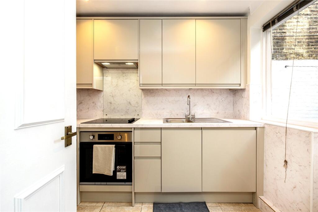 Apartment in London - View 4