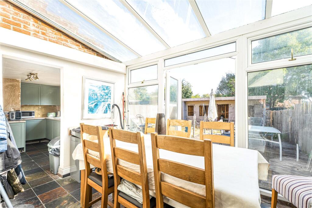 House in Radlett, Battlers Green, Aldenham - View 5