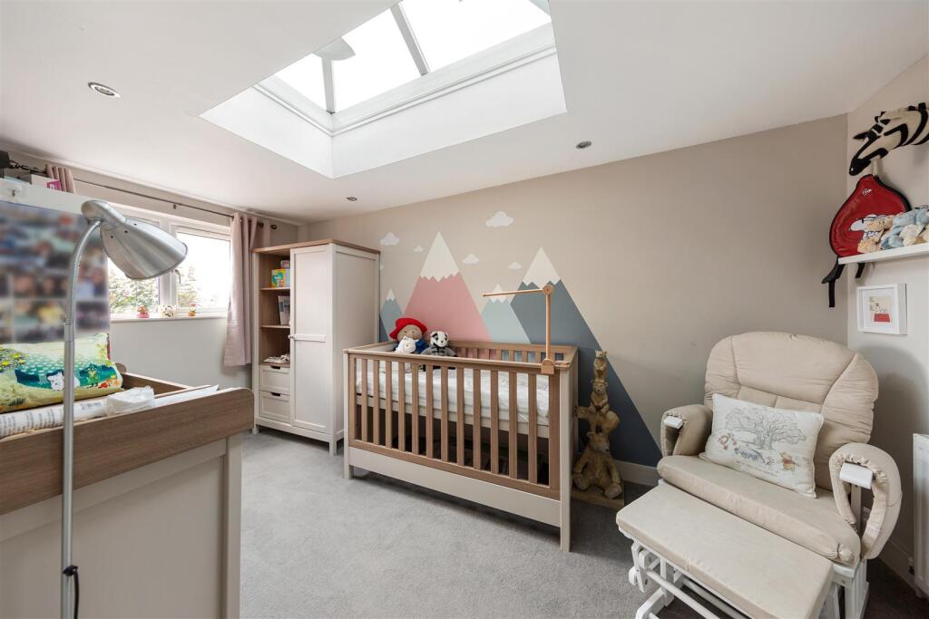 Apartment in London, South Woodford - View 3