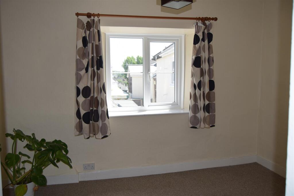 Apartment in Exeter - More