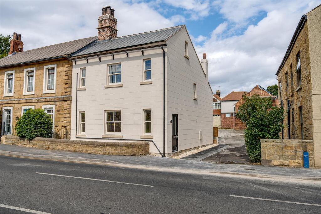 Main image of property: Lamberts Yard, Rothwell, Leeds