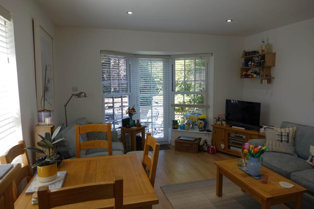House in Reading - View 5