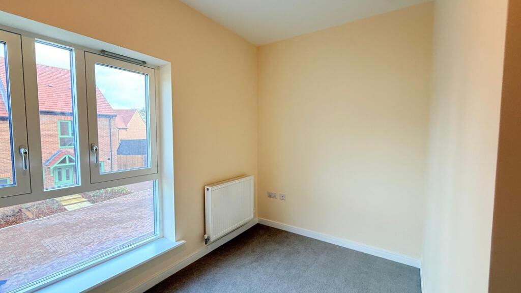 House in Chichester, Midhurst - More