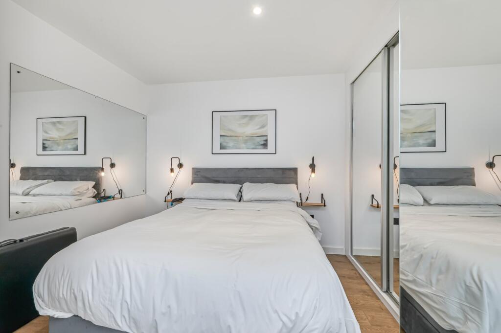 Apartment in London - View 3