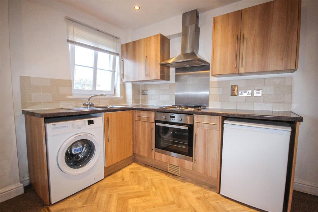 Apartment in Milton Keynes - View 3