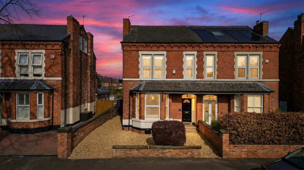 Main image of property: West Bridgford, Nottingham, Nottinghamshire, NG2