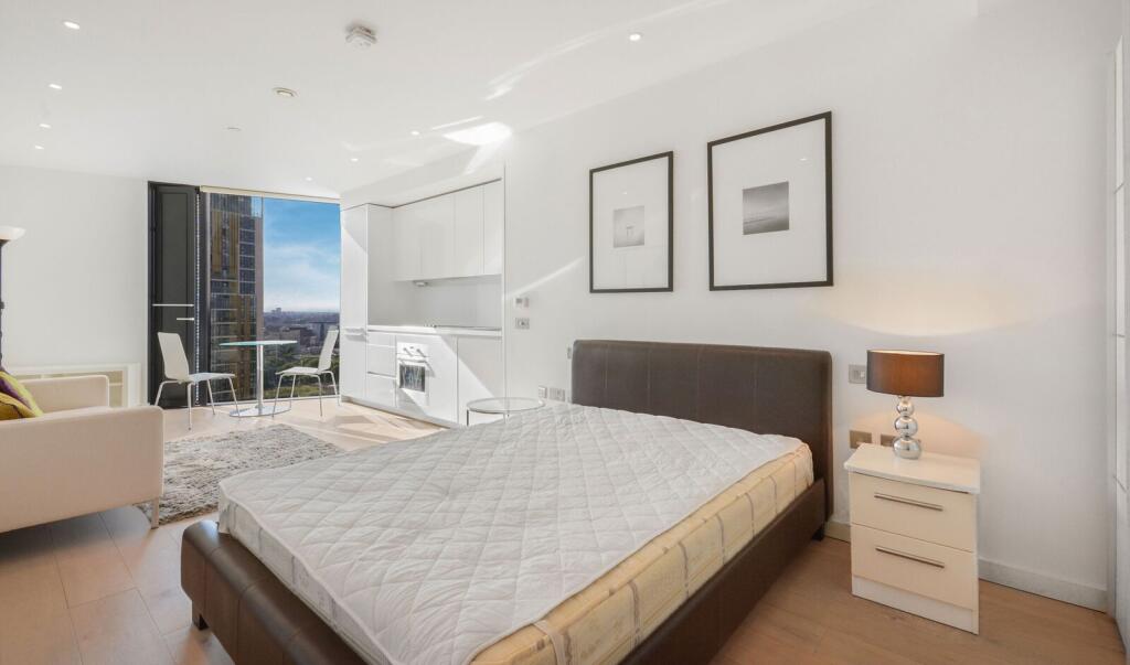 Studio flat for rent
