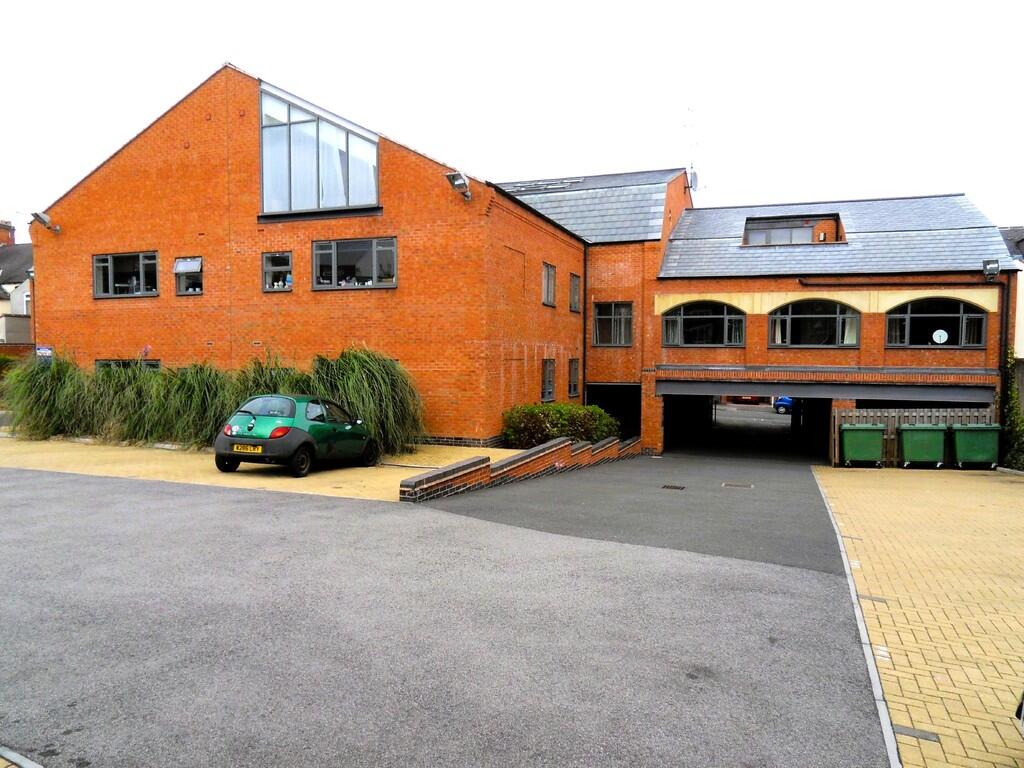 Apartment in Hinckley and Bosworth, Earl Shilton - More