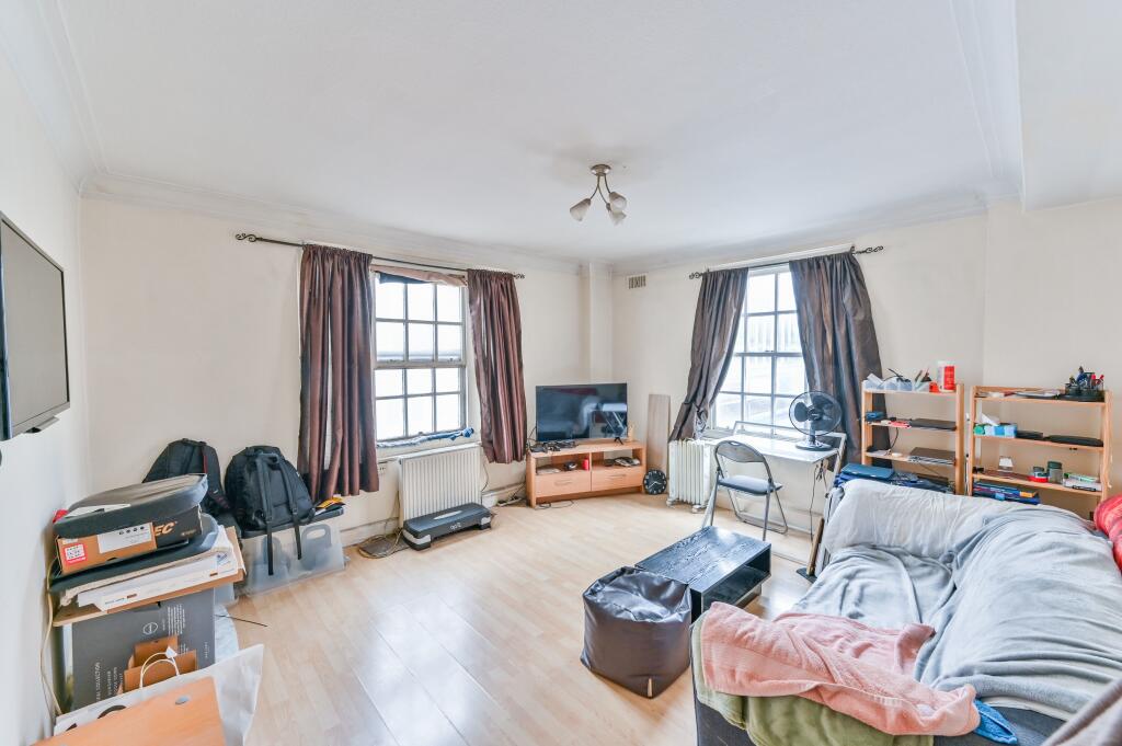 Apartment in London, Paddington - View 3
