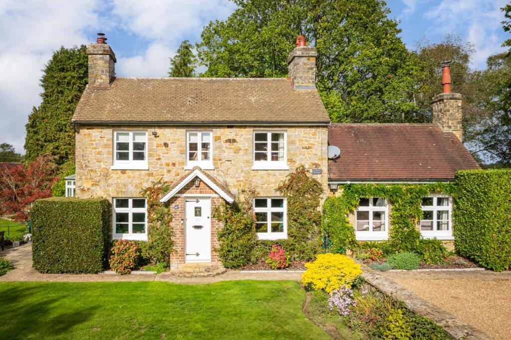 House in Horsham, Bucks Head, Plummers Plain - View 4