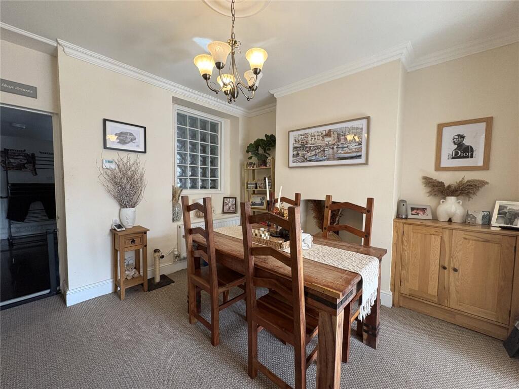 House in Taunton - View 5