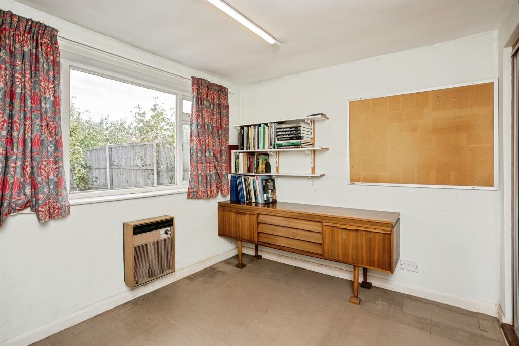 House in Melton, Leicestershire - More