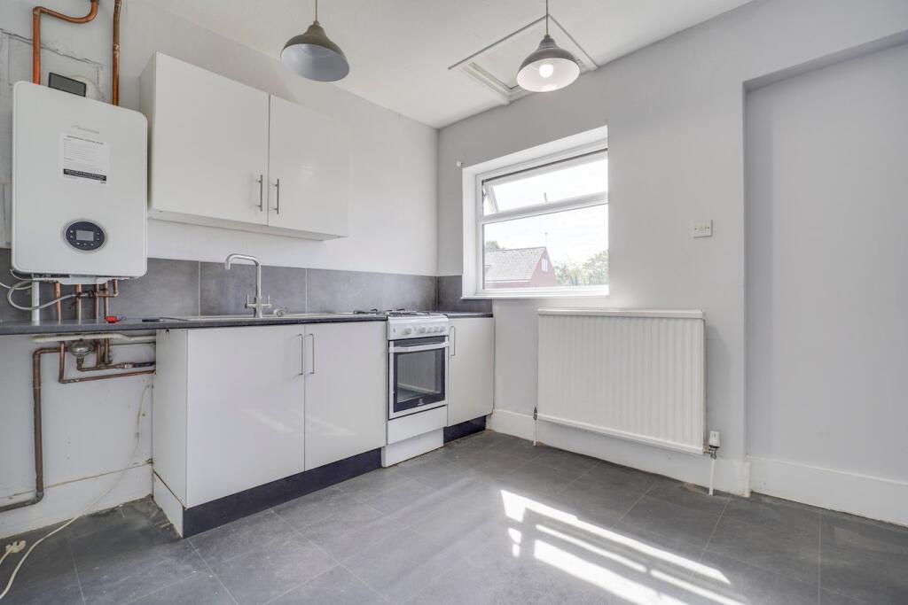 Apartment in Chelmsford - View 3