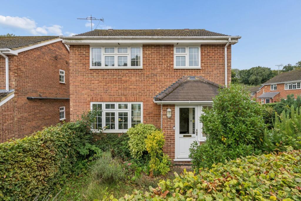 Main image of property: Redding Drive, Amersham, Buckinghamshire, HP6