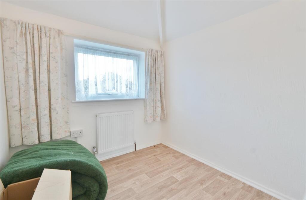 House in Slough - View 2
