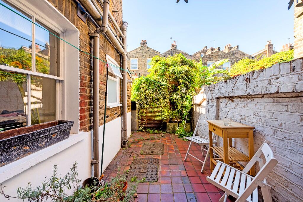 Main image of property: 15a Poole Road