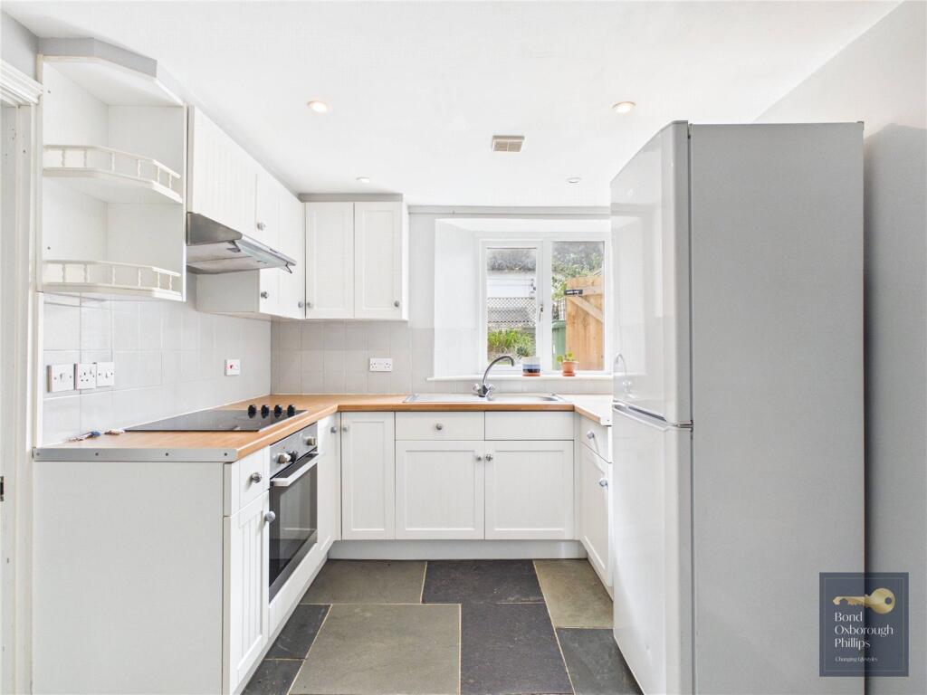 House in Torridge, Langham, Dolton - More