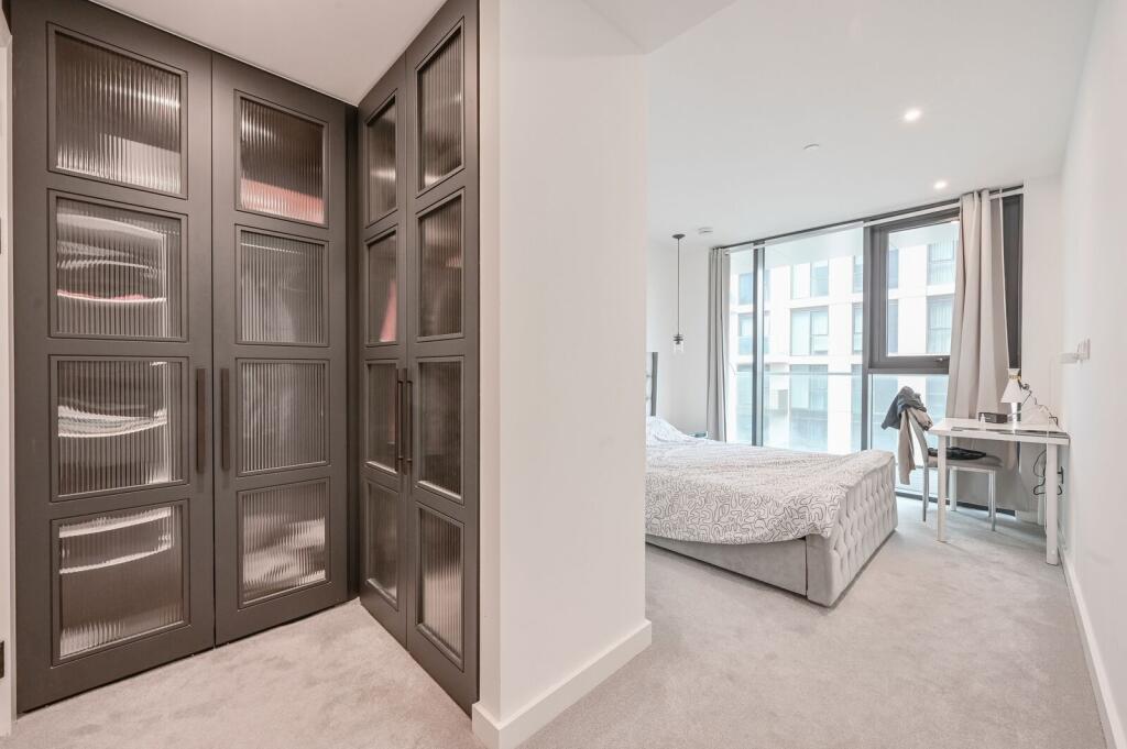 Main image of property: Merino Gardens, Wapping, London, E1W